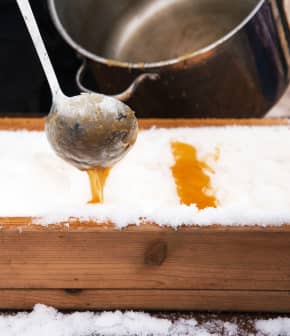 Comment faire de la tire d'érable sur la neige