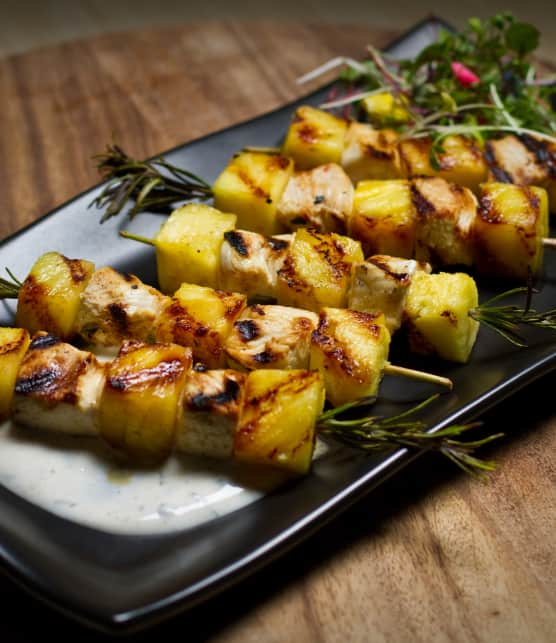 Minibrochettes d’ananas et de poulet