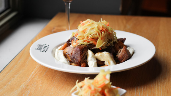 J'ai testé 6 poutines de la Poutine Week et voici mon opinion! | Zeste